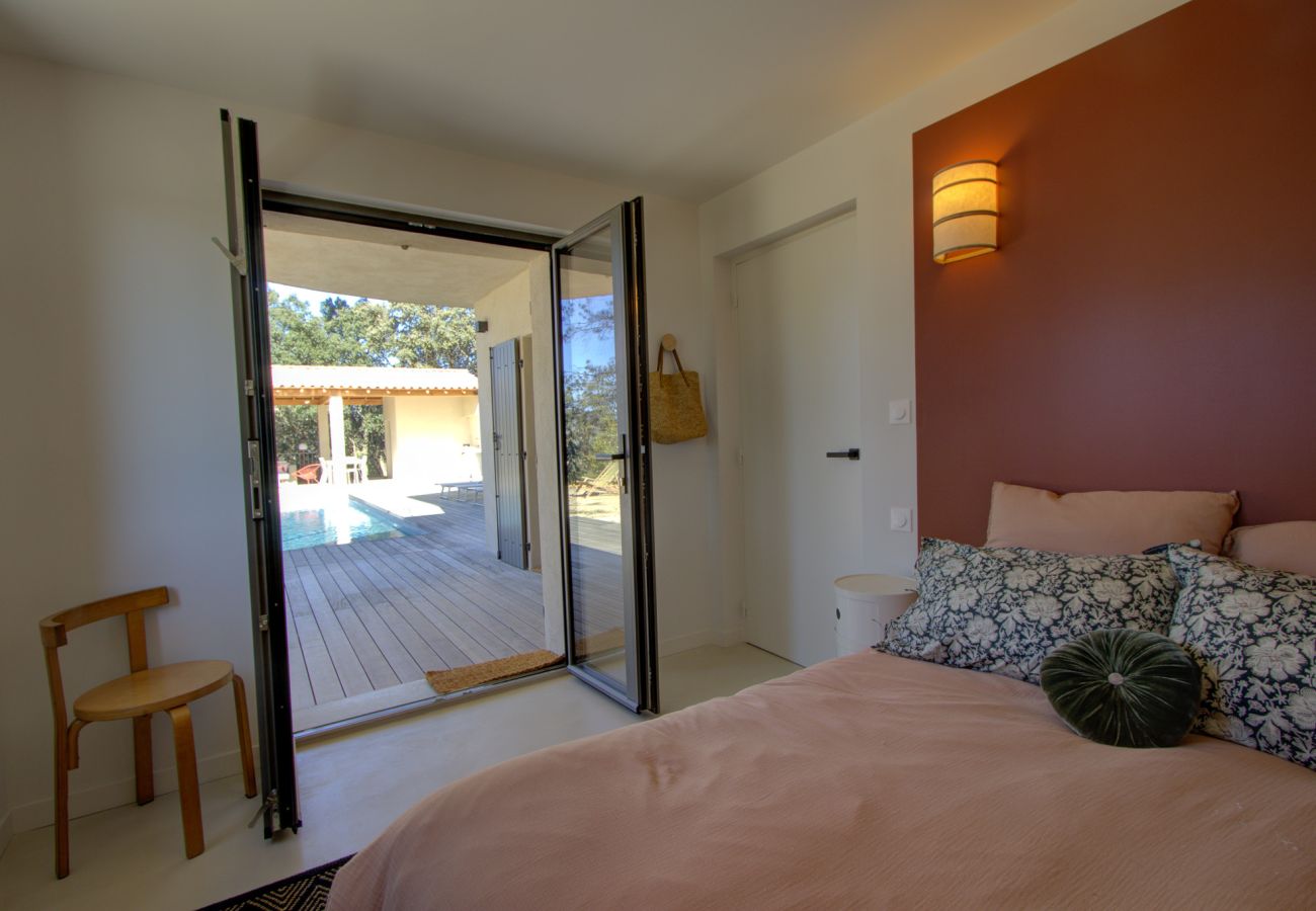 Maison à Saint-Restitut - Villa avec piscine et vue – Drôme provençale