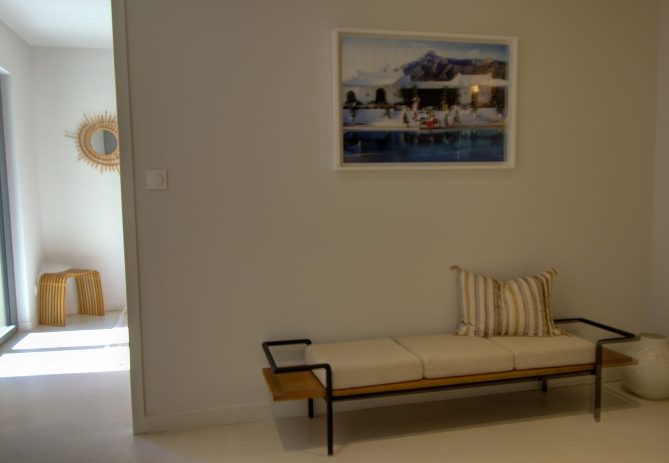 Maison à Saint-Restitut - Villa avec piscine et vue – Drôme provençale