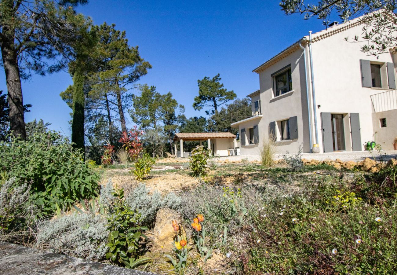 Maison à Saint-Restitut - Villa avec piscine et vue – Drôme provençale